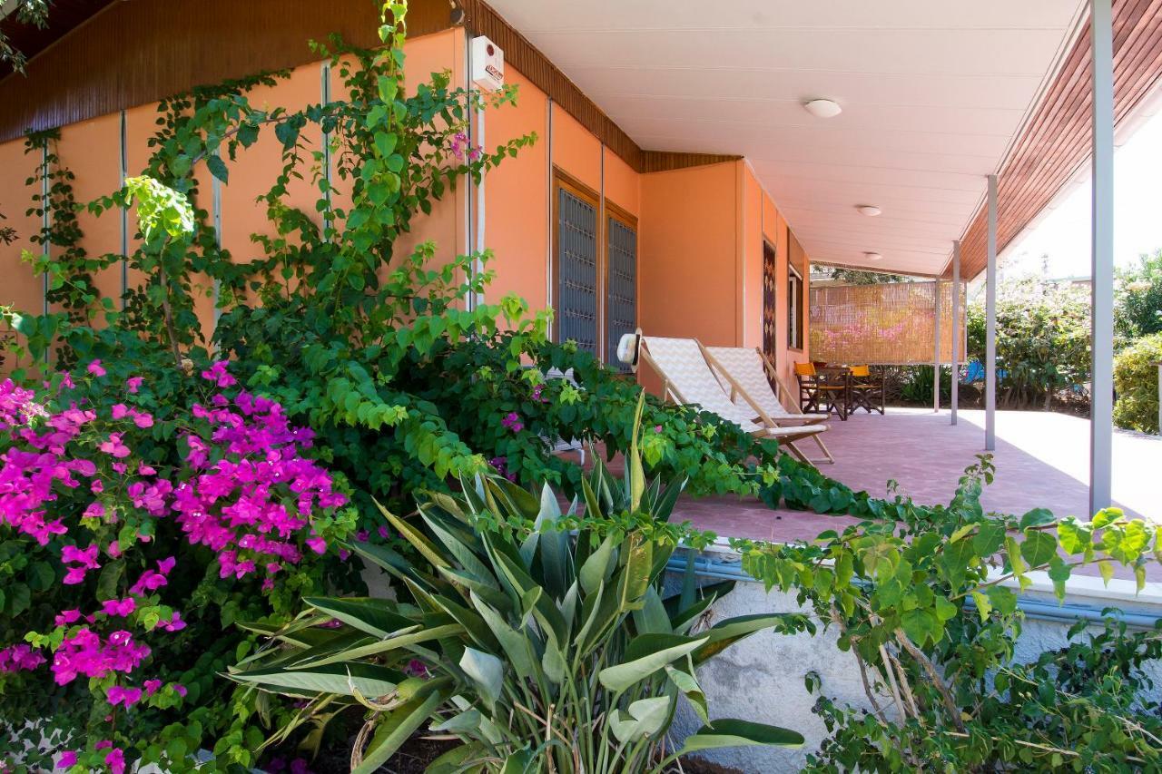 The Boucamviglia Beach House Saronida Екстериор снимка